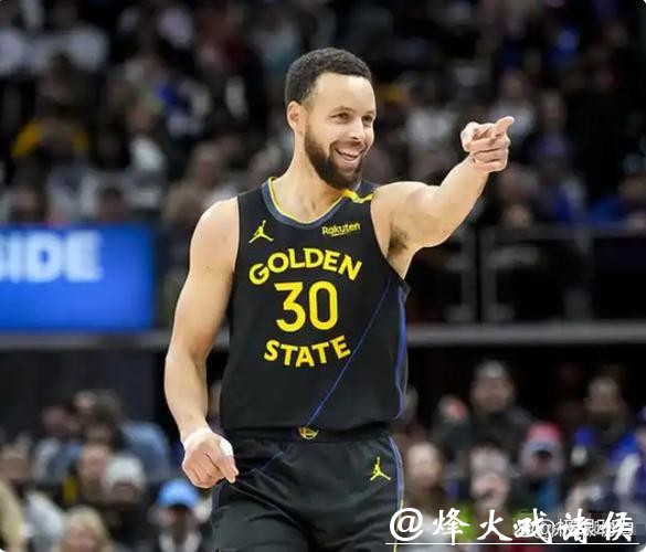 申京26+11库里19分 火箭险胜勇士晋级杯赛四强