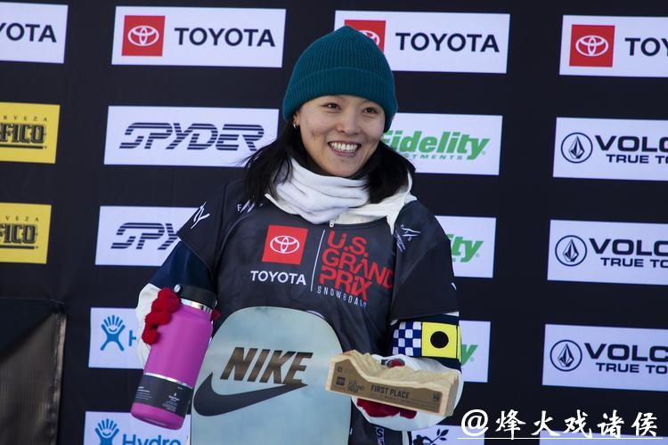 单板滑雪女子U型场地技巧 蔡雪桐第六武绍桐第七 单板滑雪女子U型场地技巧 蔡雪桐第六武绍桐第七